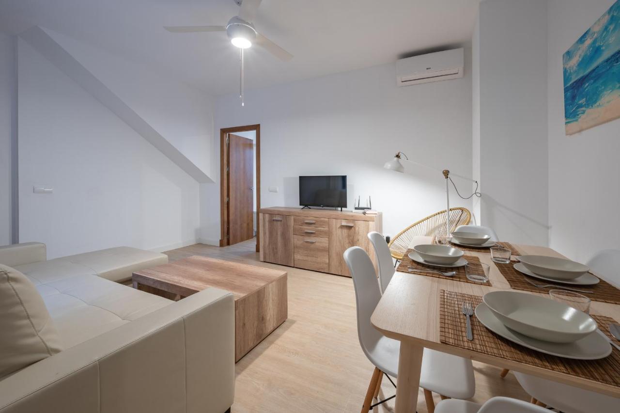 Dona Elvira Parras Apartment Malaga Exterior photo